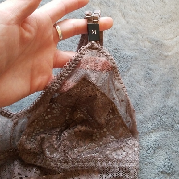 Victoria's Secret lace dot and mesh bralette - Picture 3 of 5